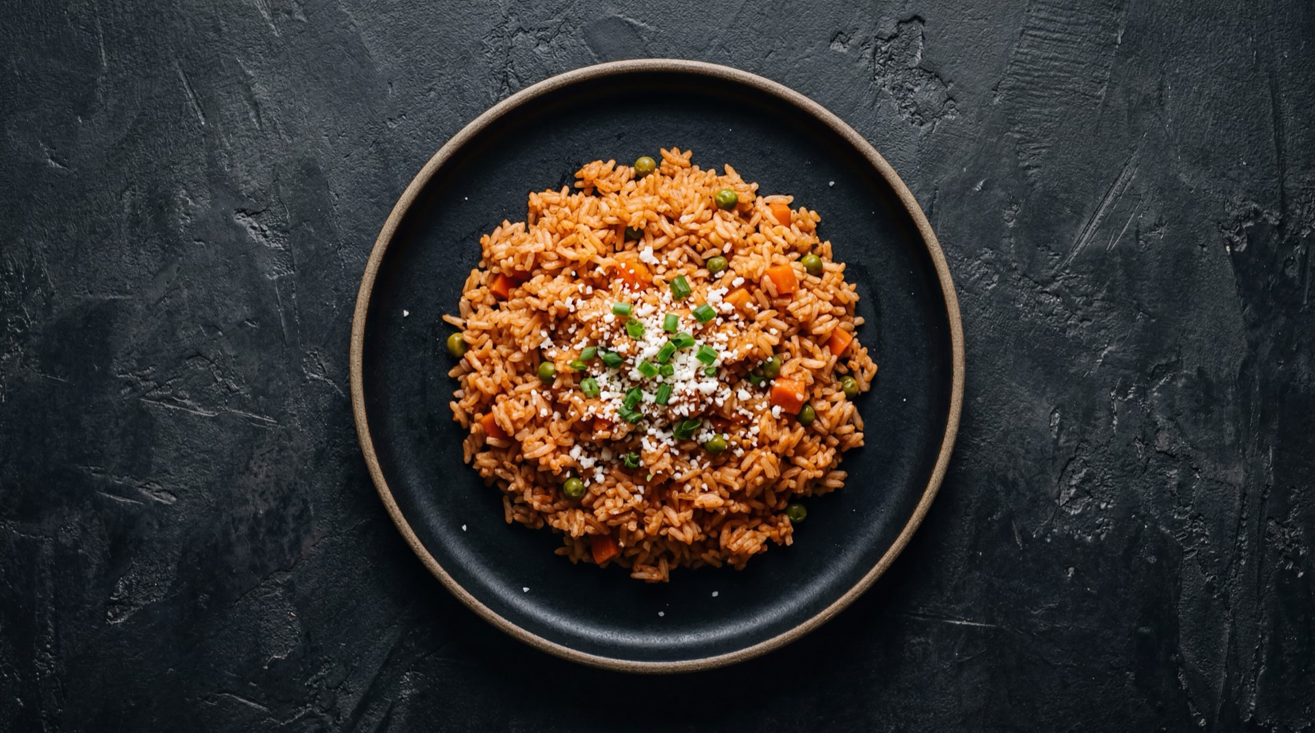 Arroz rojo mexicano version saludable con coliflor rallada y mas verduras, menos aceite vegetal