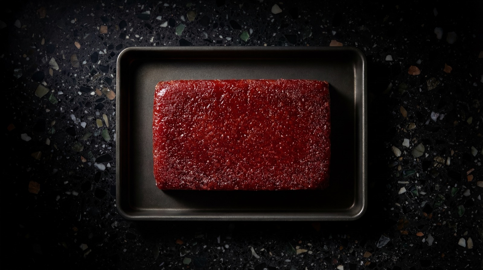 Ingredientes del bocadillo: guayaba rosada, azucar, limon y hojas de bijao