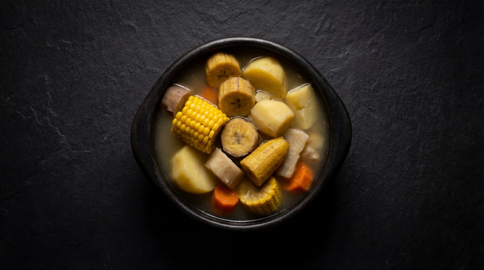 Cocido boyacense ligero con mas tuberculos andinos y menos papa