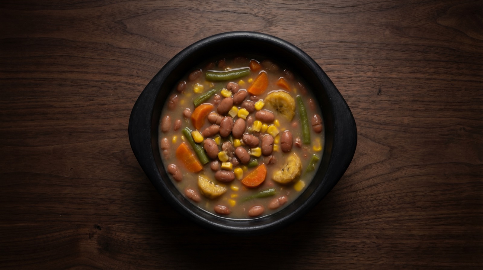 Frijoles antioquenos version saludable sin chicharron con platano cocido