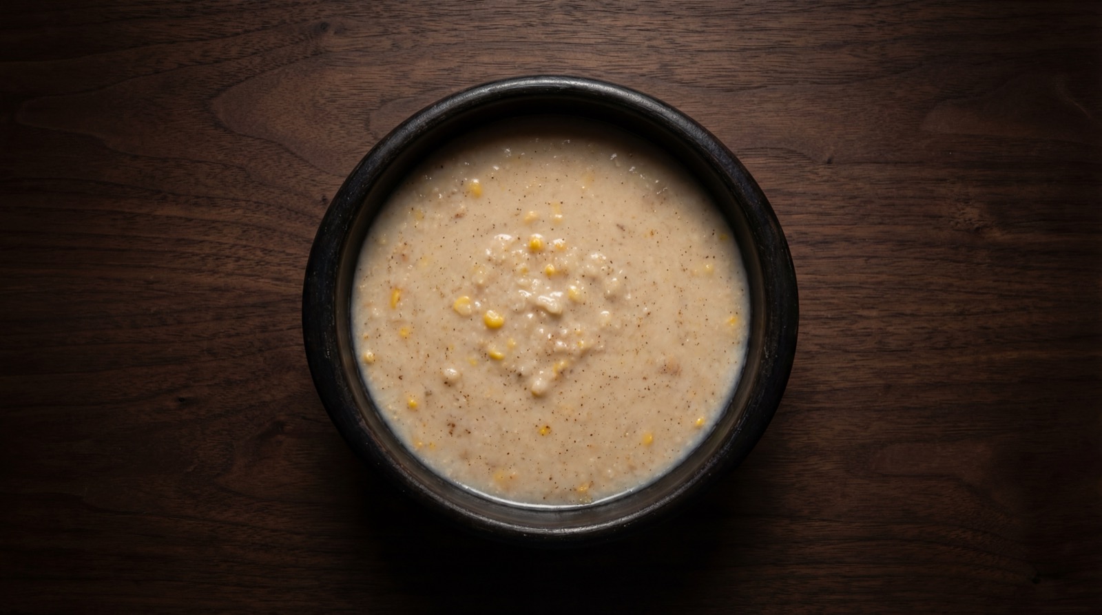 Mazamorra colombiana ligera con poca panela y leche descremada