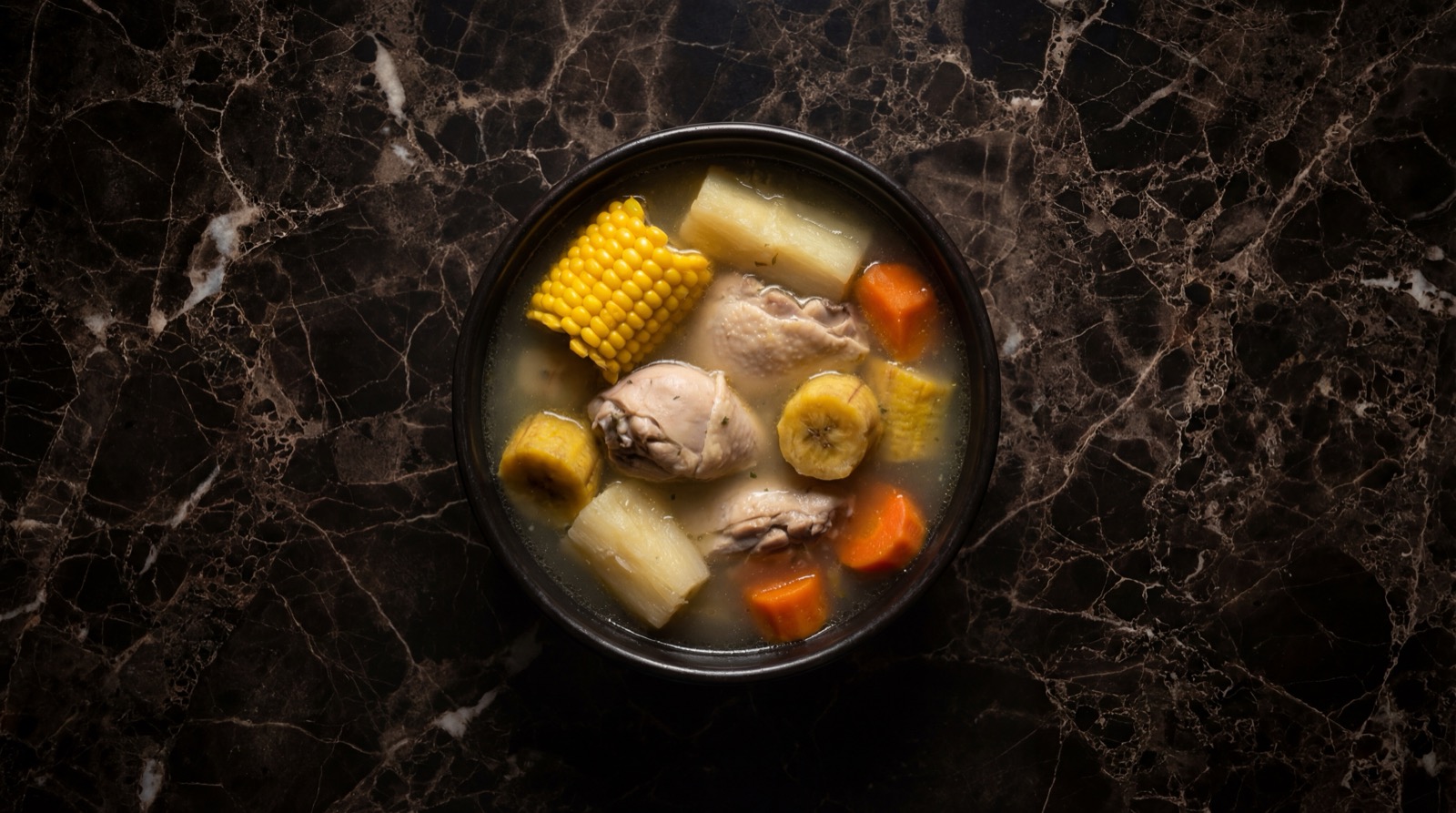 Sancocho ligero con pechuga de pollo sin piel y mas verduras